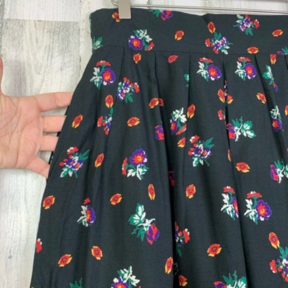 Black Pleated Floral Holiday Festive Midi Skirt - Picture 6 of 10
